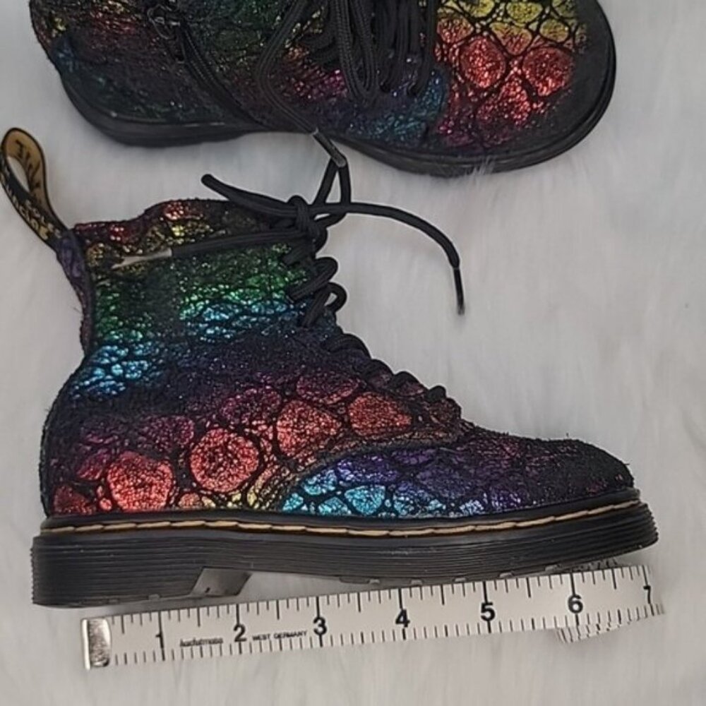 DR. MARTENS 1460 Pascal‎ Girl's Metallic Rainbow Croc Mermaid Zip Punk Boots 9 - Picture 9 of 10